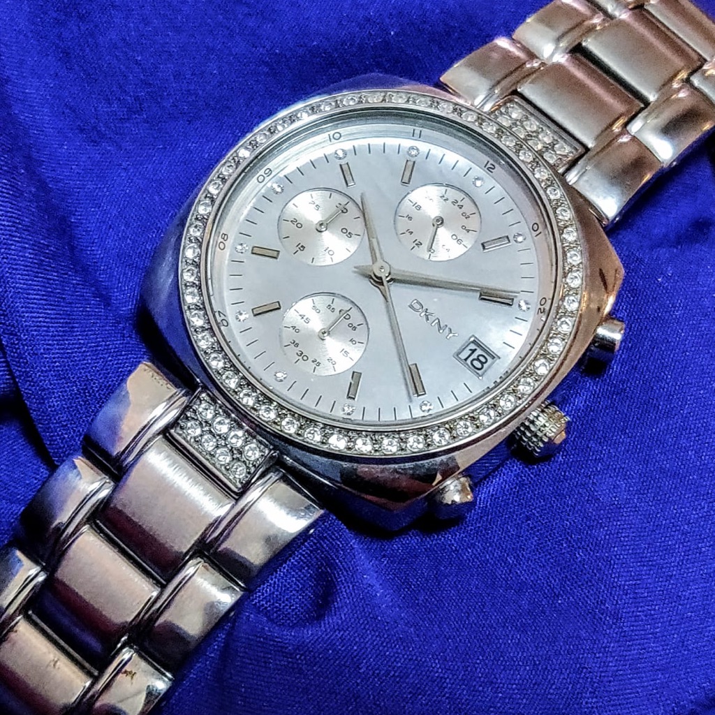 Dkny Diamond Accented 36mm Chrono Womens Watch